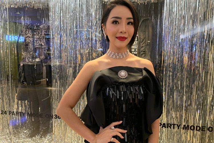 Founder Passion Jewelry Airyn Tanu pada perayan ulang tahun ke-14 Passion Jewelry di Plaza Indonesia, Senin (2/12/2019).