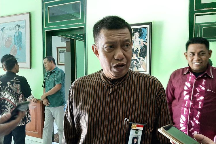 Walikota Yogyakarta Haryadi Suyuti saat menemui wartawan di Balaikota, Yogyakarta.