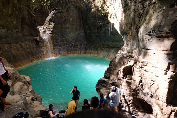 Image result for Air terjun waimarang di Sumba timur