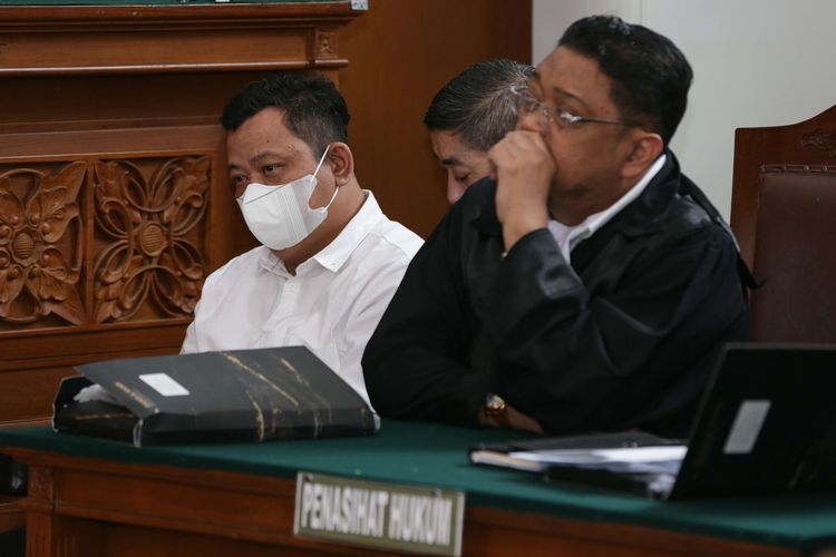 Terdakwa kasus pembunuhan Nofriansyah Yosua Hutabarat atau Brigadir J, Kuat Ma'ruf menjalani sidang lanjutan di Pengadilan Negeri (PN) Jakarta Selatan, Senin (5/12/2022).