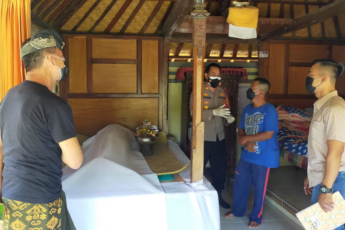 Pasutri di Bali nekat melakukan upaya bunuh diri. 