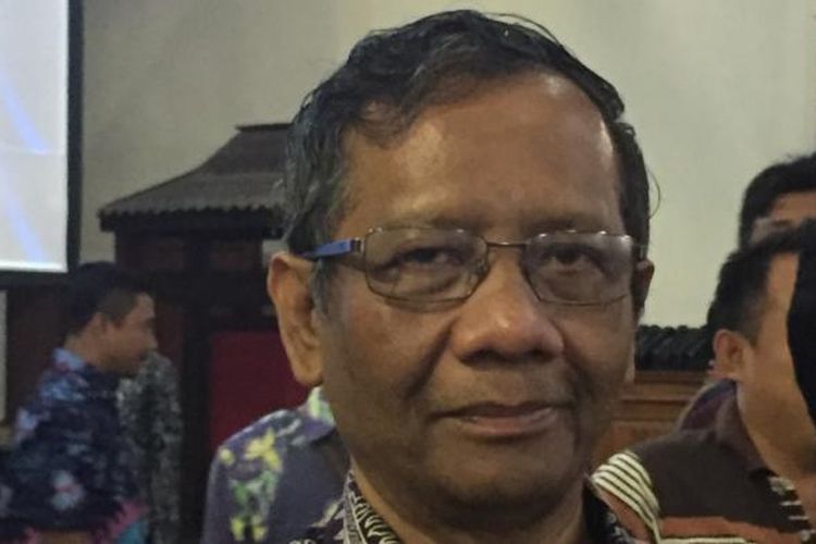 Mantan Ketua MK, Prof. DR. Mahfud MD saat menghadiri seminar nasional Madura menjadi provinsi di Kabupaten Pamekasan.