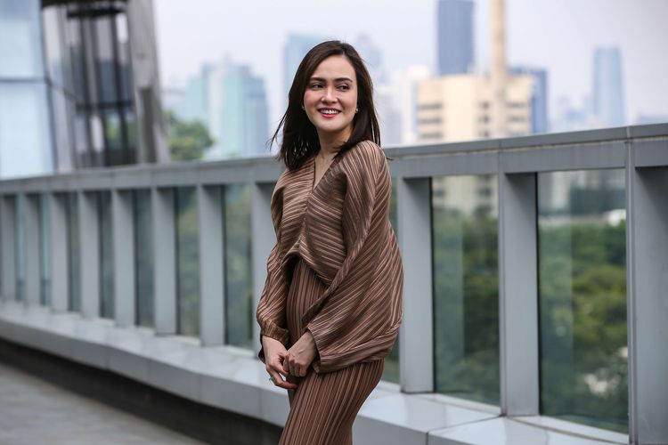 Aktris Shandy Aulia saat promo film Kutuk di Kantor Redaksi Kompas.com di Menara Kompas, Jakarta, Senin (15/7/2019).