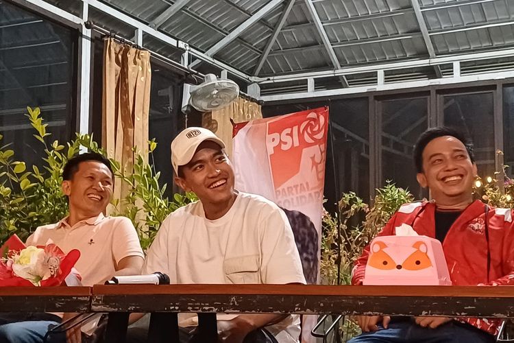 Ketua Umum (Ketum) Partai Solidaritas Indonesia (PSI) Kaesang Pangarep di Hopespace Coffe and Eatery, Kabupaten Indramayu, Jawa Barat, Jumat (20/10/2023).