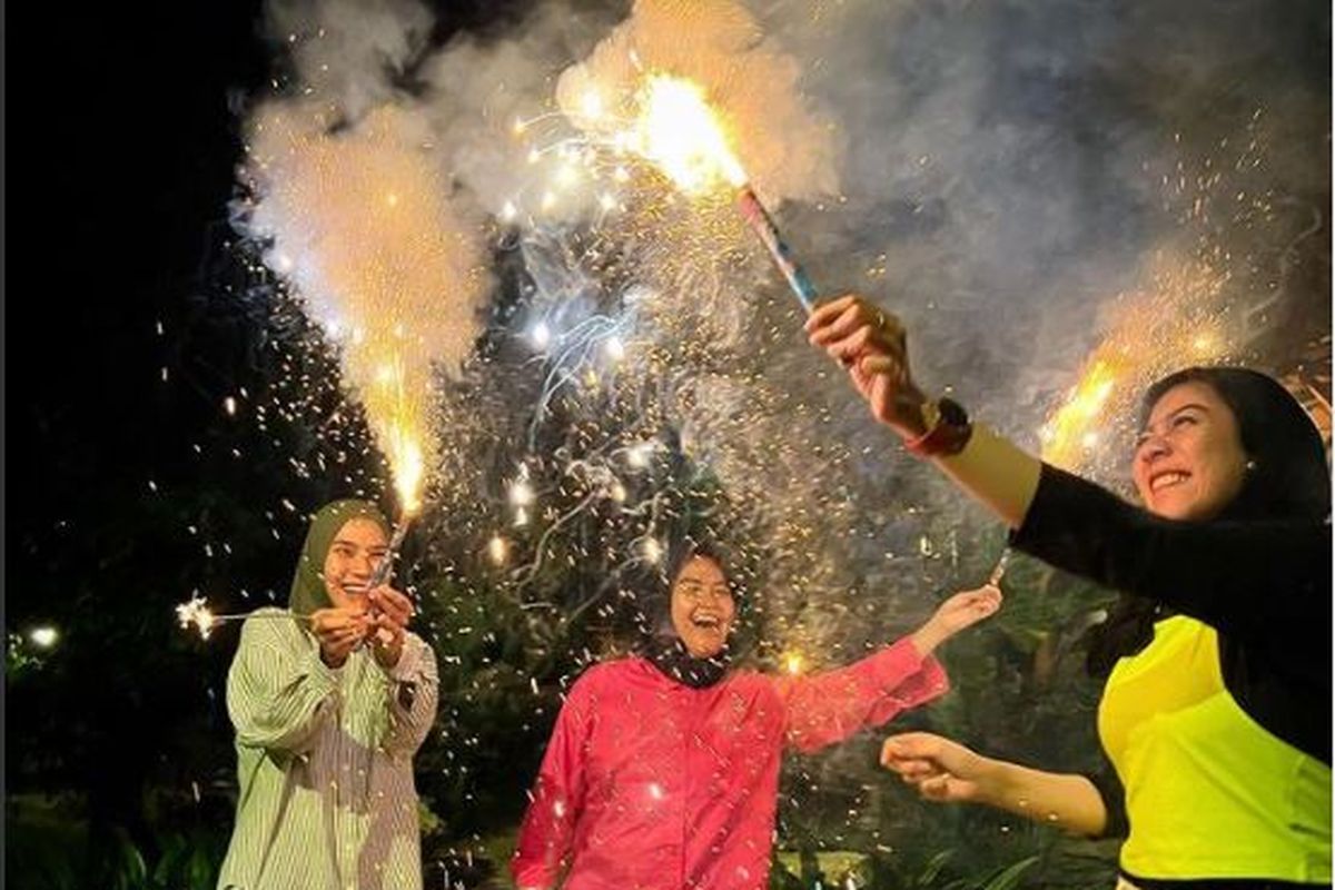 Zaskia Adya Mecca merayakan tahun baru 2022