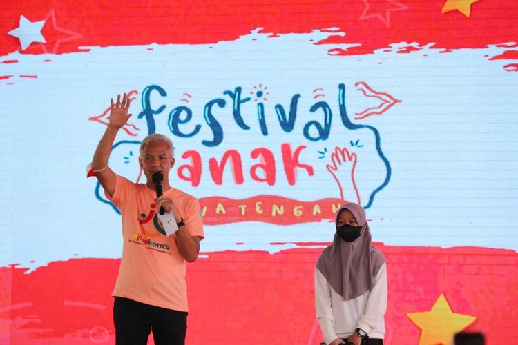Gubernur Jawa Tengah Ganjar Pranowo saat Festival Anak Jawa Tengah di kompleks Kantor Kecamatan Banyumas, Kabupaten Banyumas, Jawa Tengah, Rabu (27/7/2022).