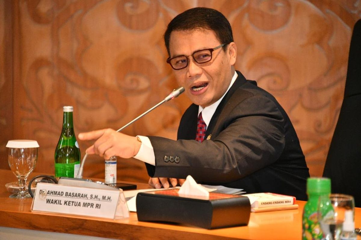 Wakil Ketua Majelis Permusyawaratan Rakyat (MPR) Republik Indonesia (RI) Ahmad Basarah menanggapi pengajutan Hak Angket anggota DPR dan gugatan kecurangan Pilpres 2024 ke Mahkamah Konstitusi (MK)