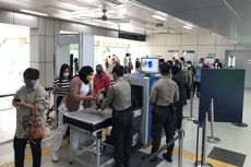 Uji Coba Penggunaan Mesin X-ray di Stasiun MRT Sudirman, Antrean Penumpang Mengular hingga Tangga