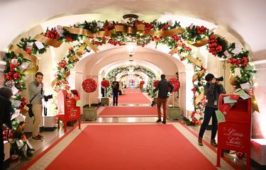 Dihiasi 98 Pohon Natal, Begini Indahnya Dekorasi di 'White House ...