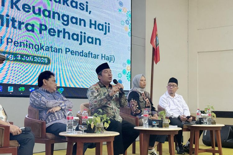 Sosialisasi BPKH soal menabung haji di Sorong dihadiri ratusan calon jemaah dan tokoh masyarakat.