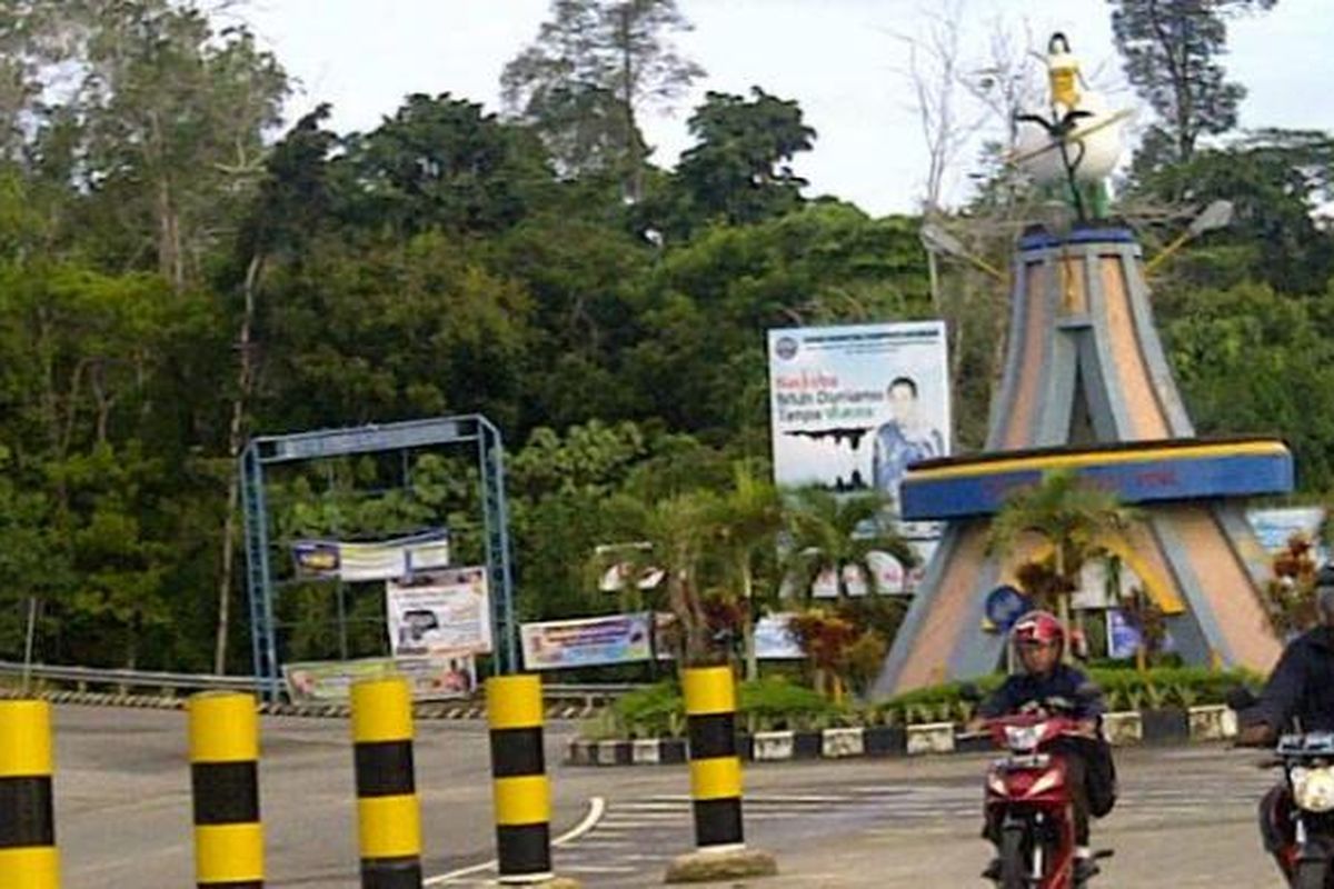 Salah satu sudut jalan di Tanjung Selor, Kabupaten Bulungan, Kalimantan Utara, Sabtu (27/4/2013)