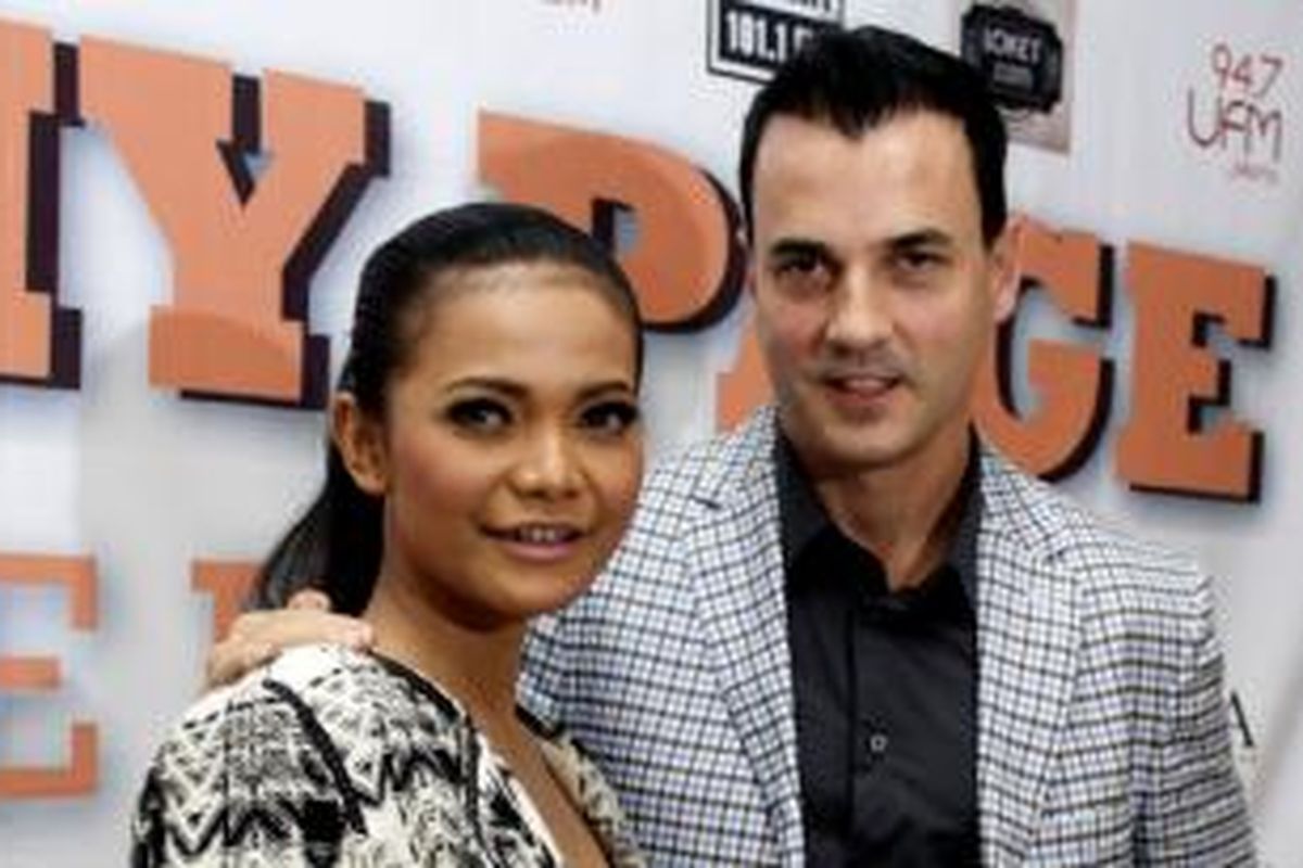 Citra Scholastika bersama Tommy Page