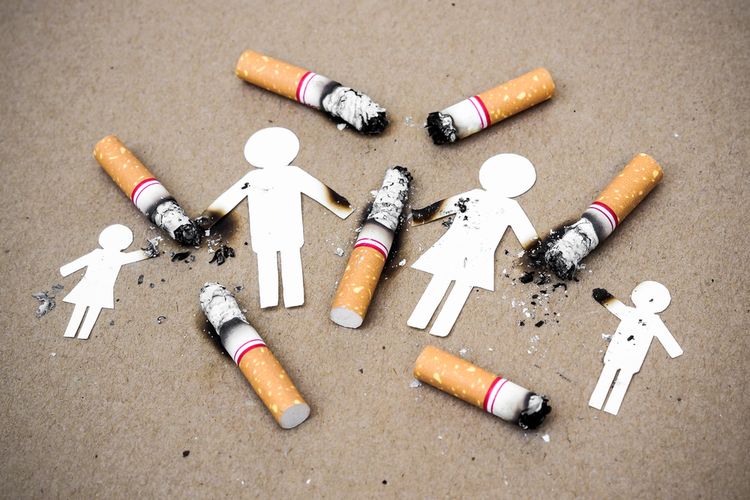 Ilustrasi anak merokok, bahaya merokok bagi anak, kasus anak merokok di Indonesia