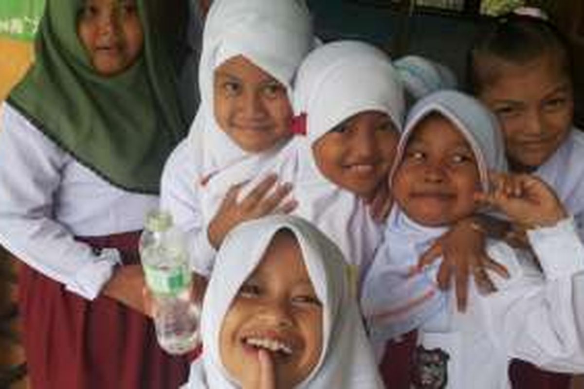 Anak-anak siswa SD. 