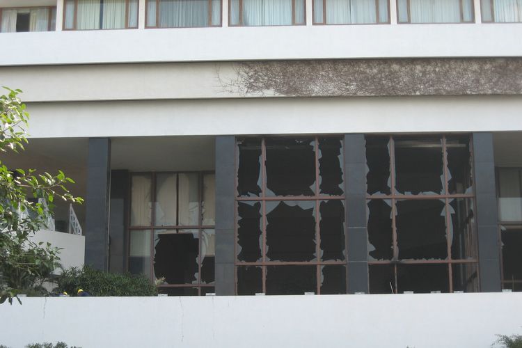 Kerusakan di Oberoi Trident dalam peristiwa Serangan Teroris Mumbai 2008.