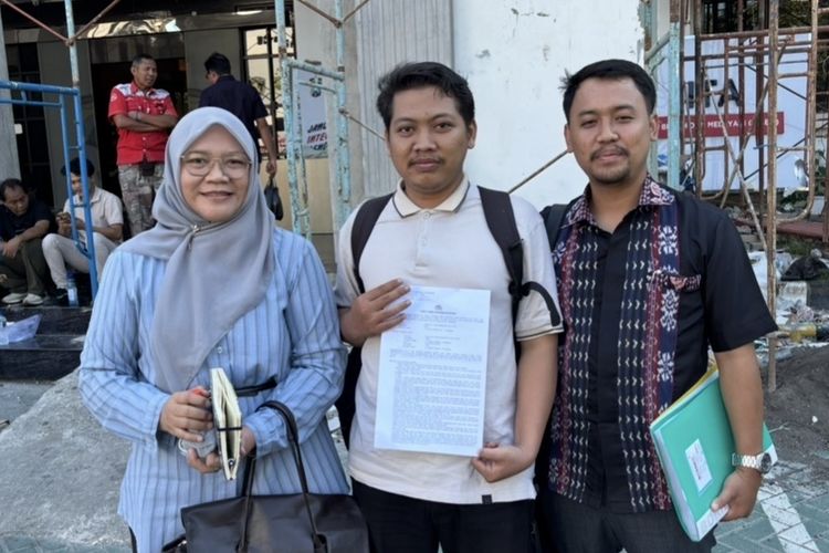 Jurnalis Surabaya Jadi Korban Kekerasan Oknum Aparat, Serahkan 19 Bukti ke Polisi