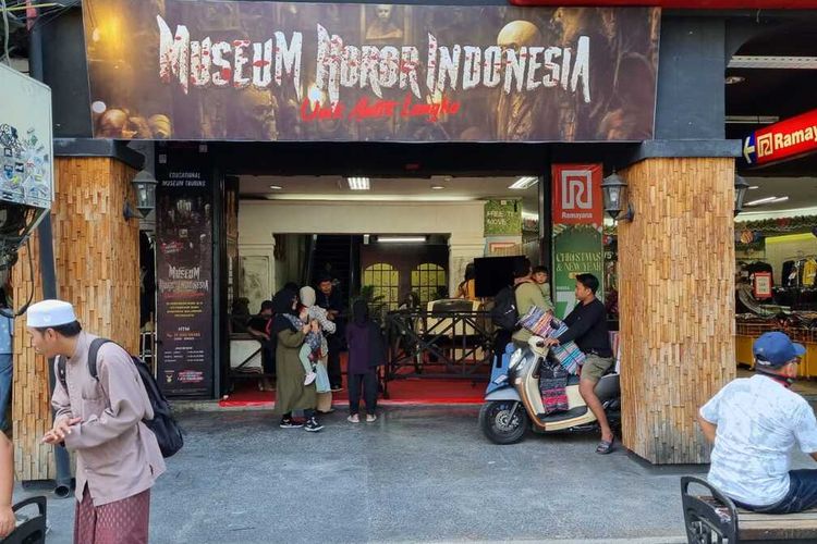 Pintu gerbang Museum Horor Indonesia yang berada di seputar Jalan Malioboro