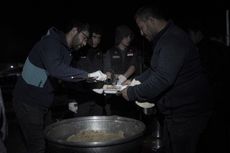 Dompet Dhuafa dan PLN Indonesia Power Salurkan 350 Porsi Makanan untuk Penyintas Gempa Turkiye