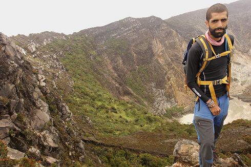 Bule Ini Mendaki 21 Gunung di Indonesia Dalam Sebulan