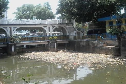 Pintu Air Ciledug Siaga 1, BPBD Kota Tangerang Bersiap Evakuasi Warga jika Banjir