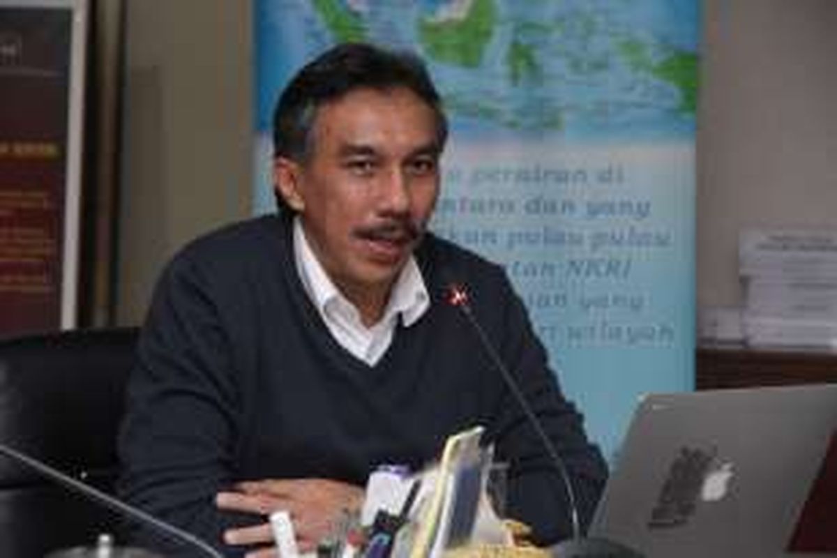 Dr.Ir Ridwan Djamaluddin, M.Sc, Deputi Bidang Infrastruktur
Kementerian Koordinator Bidang Maritim