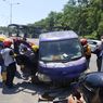 Kecelakaan Mobil di Pintu Masuk Suramadu, Berhenti Usai Tabrak Tiang Lampu, Pengemudi Tak Sadarkan Diri
