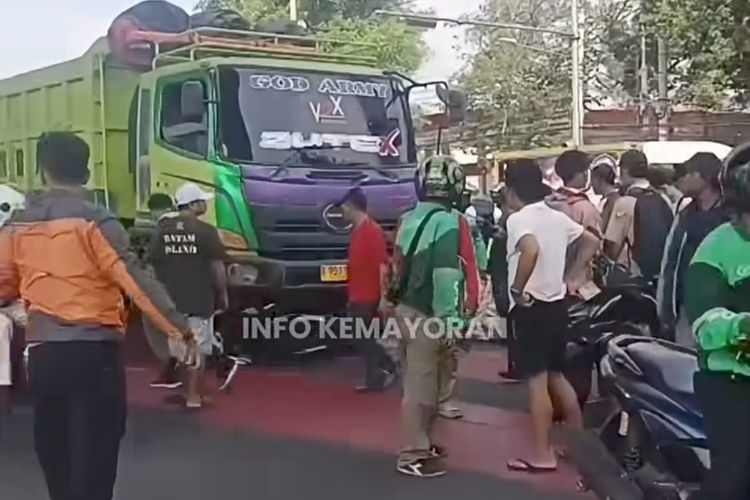 Kecelakaan Truk Vs Motor di Jakpus, Seorang Warga Bekasi Tewas di Tempat