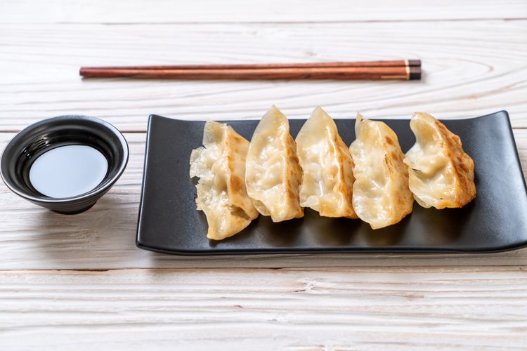 ilustrasi mandu, dumpling khas korea. 