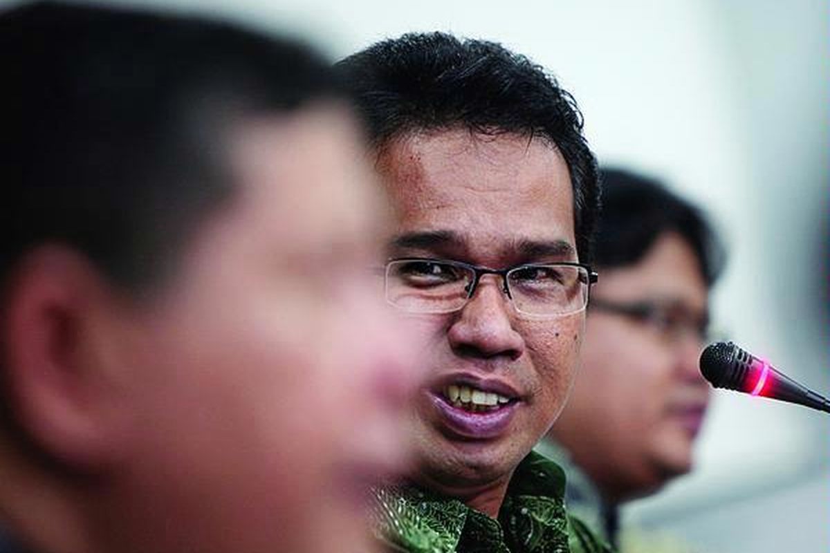 Ketua Komisi Nasional Hak Asasi Manusia Ifdhal Kasim dan Direktur Eksekutif Human Rights Working Group Marzuki Darusman  di Kantor Komnas HAM, Jakarta, Kamis (21/7), mendesak agar Indonesia meratifikasi Statuta Roma. Indonesia perlu Statuta Roma tersebut.