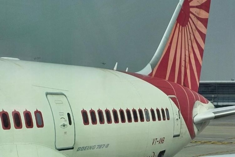 VT-ANB, pesawat Boeing 787 Air India yang jatuh di Ahmedabad pada Kamis (12/6/2025).
