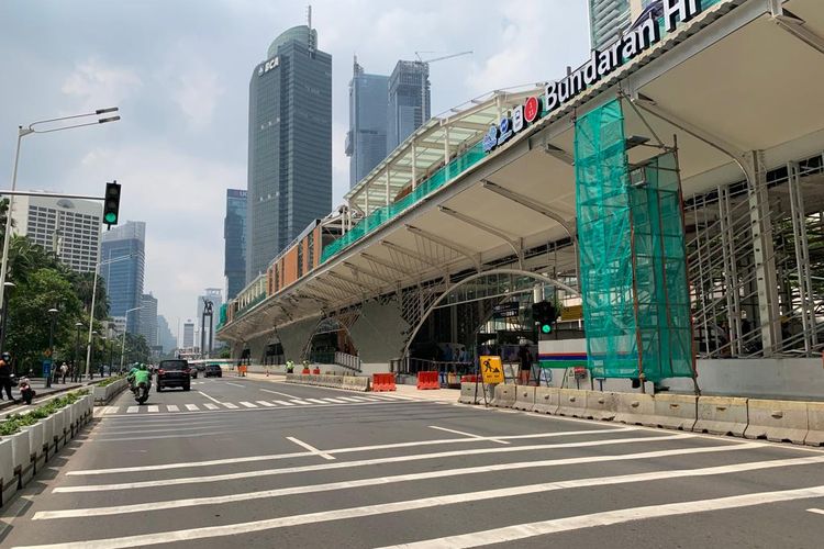 PT Transportasi Jakarta melakukan pembangunan atau revitalisasi Halte Transjakarta Tosari-Bundaran Hotel Indonesia (HI), Jakarta Pusat, yang ditargetkan akan rampung pada akhir tahun 2022.