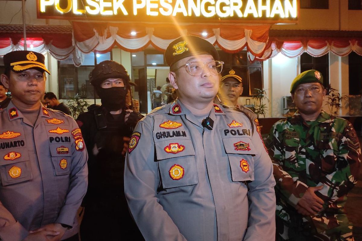 Kasat Samapta Polres Metro Jakarta Selatan Kompol Ghulam Nabhi saat ditemui wartawan di Mapolsek Pesanggrahan, Sabtu (24/6/2023). 