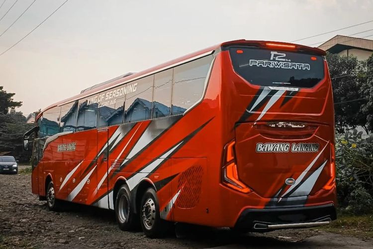 Titanium Bus baru buatan Karoseri K3