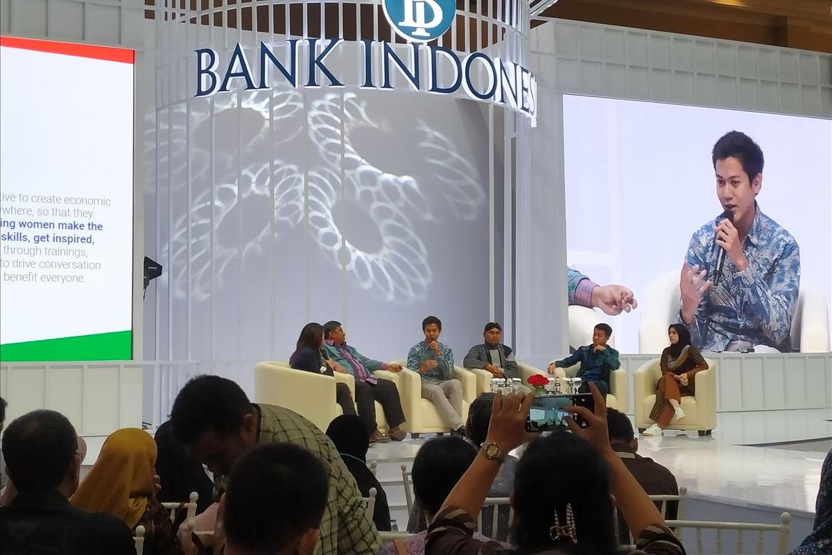 Analis Senior Google Indonesia bagian Kebijakan Publik dan Hubungan Pemerintah Ryan Rahardjo menjadi pembicara dalam diskusi Pemanfaatan Platform Digital untuk Memperluas Usaha UKM di Jakarta, Minggu (14/7/2019).