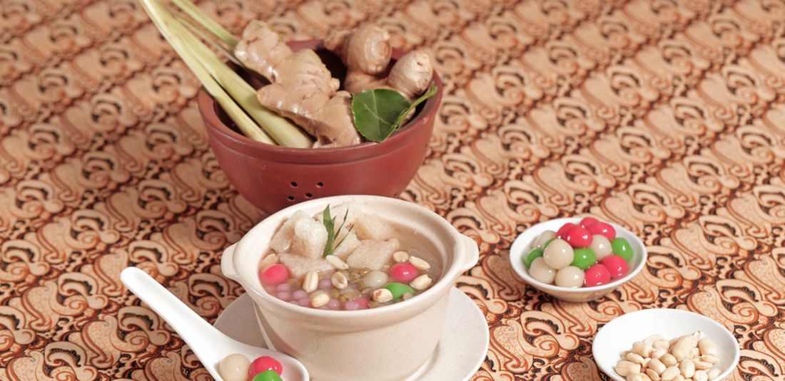 Ilustrasi wedang ronde, minuman herbal khas Jawa Tengah. 