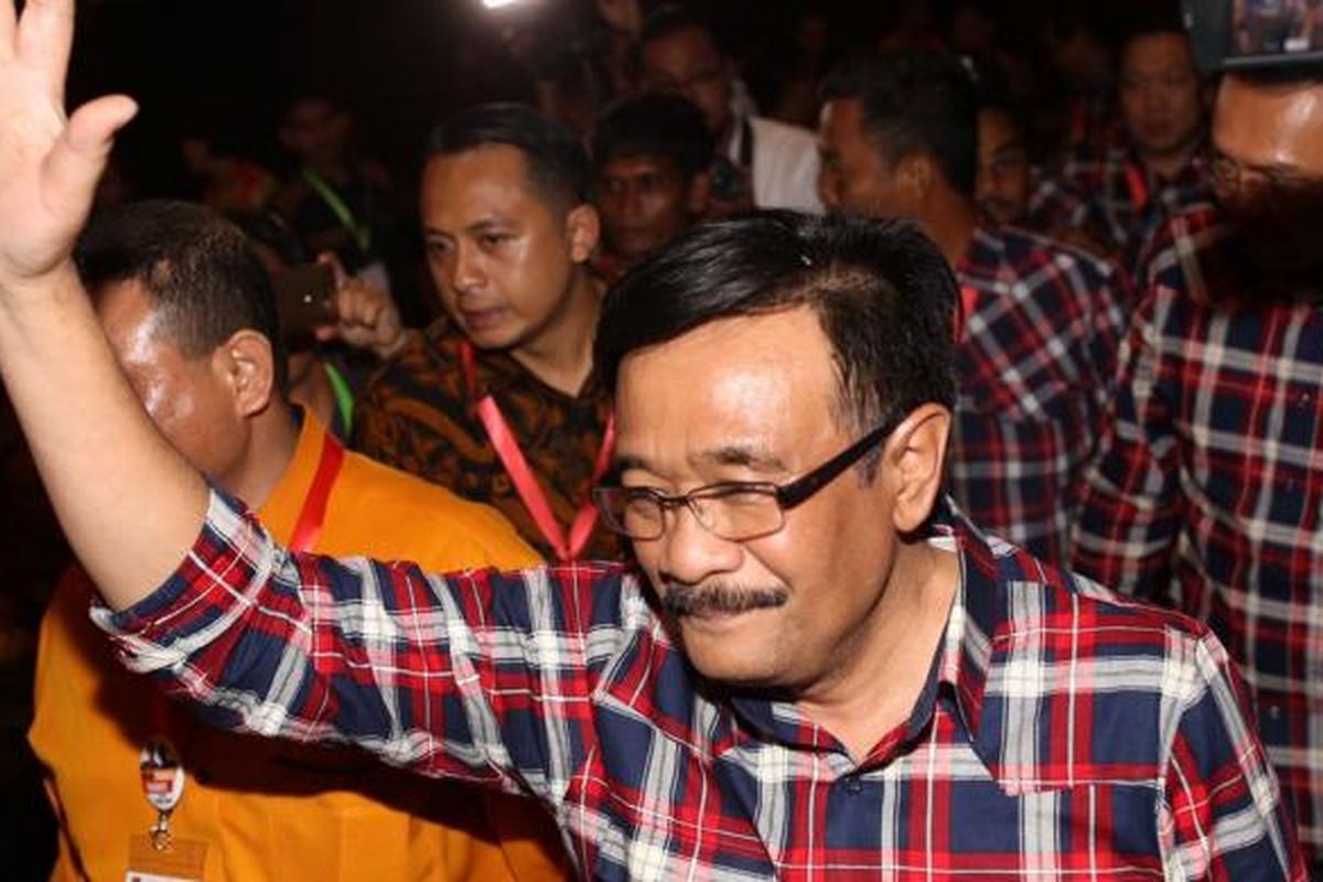 Calon wakil gubernur Djarot Syaiful Hidayat hadir dalam acara pengundian nomor urut pasangan cagub dan cawagub, di JIExpo Kemayoran, Jakarta, Selasa (25/10/2016) malam. Acara pengundian nomor urut ini dihadiri oleh ribuan pendukung dari ketiga pasang calon.