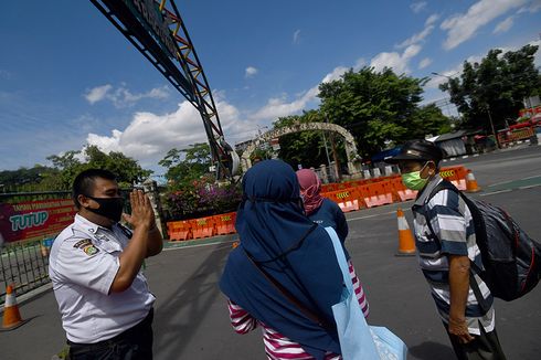 Ragunan Tutup, Pengunjung yang Terlanjur Datang Pilih Liburan di Mal