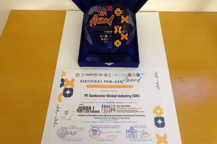 Piagam dan Sertifikat PT GNI, sebagai salah satu Pemenang PkM CSR Award 2024. 