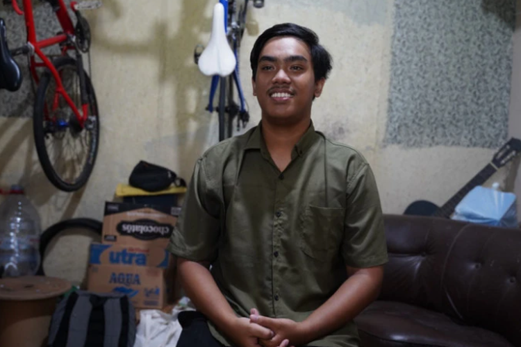 Damar Madya Prasetya (19) dinyatakan lolos Jurusan Kedokteran di Universitas Gadjah Mada (UGM) di jalur SNBP 2024 (Seleksi Nasional Berdasarkan Prestasi) dan bisa kuliah gratis tanpa membayar UKT