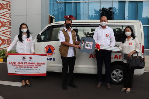 Super Indo Serahkan Ambulans Khusus Pasien Infeksi dan APD kepada BNPB dan Pemprov DKI Jakarta untuk Dukung Penanganan Covid-19 di Indonesia