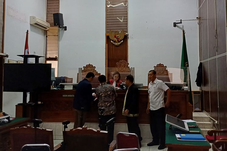 Suasana persidangan praperadilan dengan Pemohon atas nama Fransiska Candra Novita Sari alias Siskaeee di Pengadilan Negeri Jakarta Selatan, Rabu (21/2/2024).