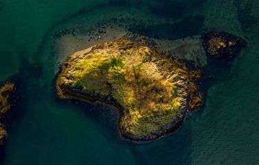 Ilustrasi pulau terlarang yang tidak boleh dikunjungi.