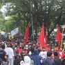 Dijaga Ketat TNI-Polri, Demo Tolak UU Cipta Kerja di Malang Berakhir Damai