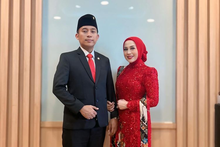 Denny Cagur hadir dalam pelantikan anggota DPR RI