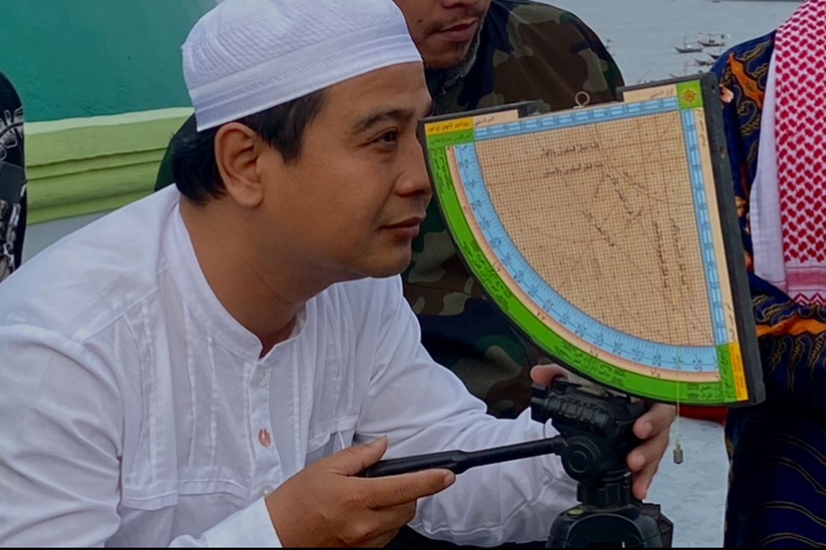 Rukyatul hilal di Masjid Al-Mabrur Nambangan, Surabaya, Jumat (28/2/2025).
