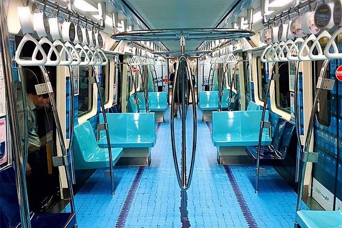 Lantai kereta bawah tanah di Taiwan yang disulap layaknya venue olah raga.