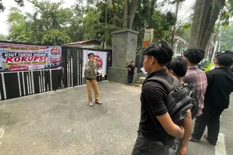 Pengadaan Jilbab Rp 525 Juta di Deli Serdang Bermasalah, Kabag Kesra Terancam Dicopot