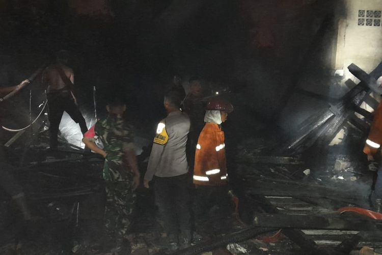 3 rumah hangus terbakar di Sumbawa Sabtu (29/7/2023)