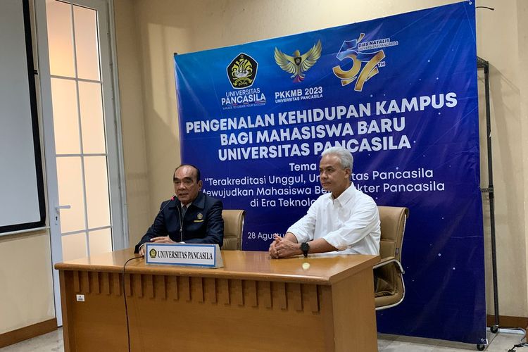Gubernur Jateng, Ganjar Pranowo menjadi pembicara dalam acara Pengenalan Kehidupan Kampus bagi Mahasiswa Baru (PKKMB) Universitas Pancasila (UP) tahun akademik 2023/2024.
