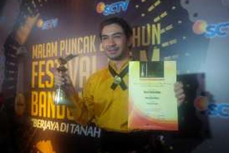 Reza Rahadian menghadiri Festival Film Bandung (FFB) 2016. 